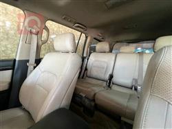 تۆیۆتا لاند کروزەر